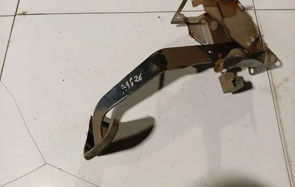 SsangYong Kyron Brake pedal 