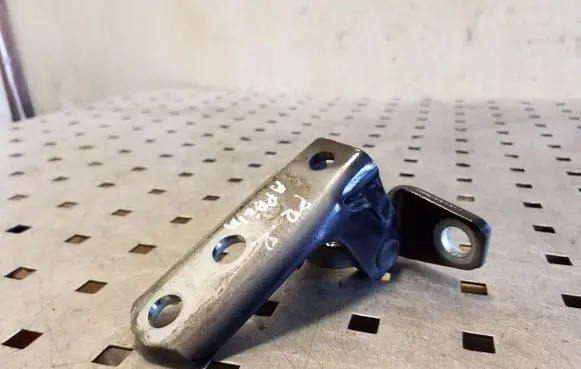 Mitsubishi Outlander Front door lower hinge 