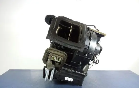Ford Focus Interior heater climate box assembly AV6N-19B555-AH
