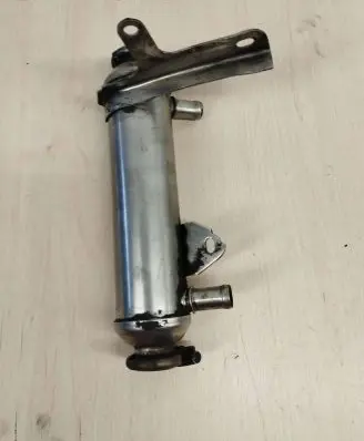Opel Zafira B EGR valve cooler 55203716