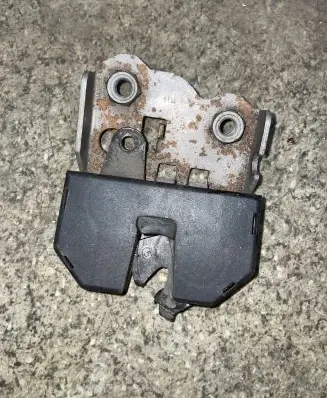BMW 3 E90 E91 Seat back rest lock catch 52208209035