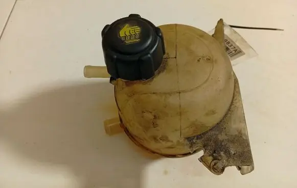 Dacia Logan I Coolant expansion tank/reservoir 8200766826