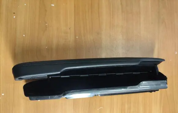 Mercedes-Benz S W221 Armrest A2217270566 1013909