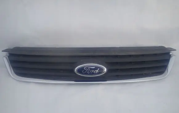 Ford Kuga I Front bumper upper radiator grill