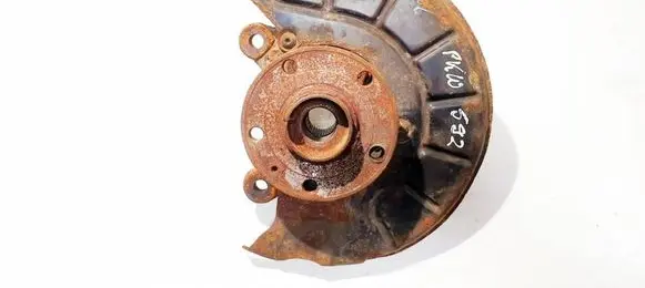 Skoda Octavia Mk2 (1Z) Front wheel hub 