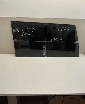 Mercedes-Benz Vito Viano W638 Front door window glass four-door DOT211M75AS2 43R000016