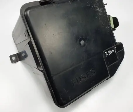Jaguar XJ X300 Fuse box cover