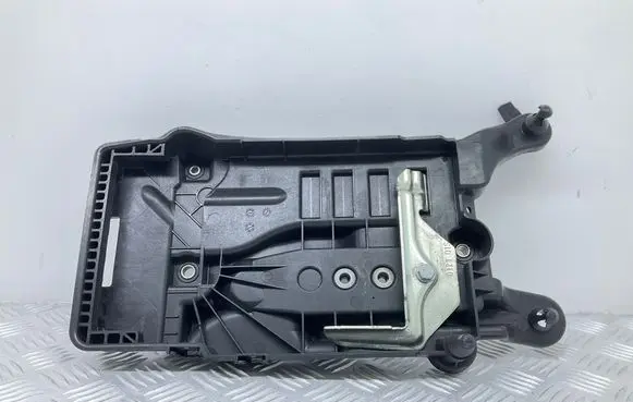 Skoda Kamiq Battery tray 2Q0915331 5QF803219B