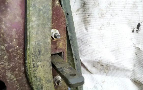 Mazda Xedos 6 Rear door check strap stopper