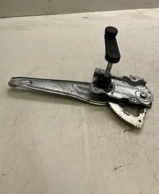 Toyota Avensis T250 Sliding door manual window regulator 