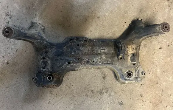 Toyota Avensis T220 Front subframe