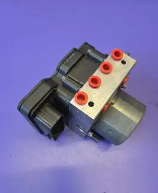 Suzuki SX4 S-Cross ABS Pump 0265956193 5611061MA0 0265243263