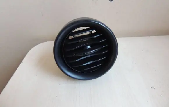 Seat Ibiza III (6L) Dashboard side air vent grill/cover trim 2592002