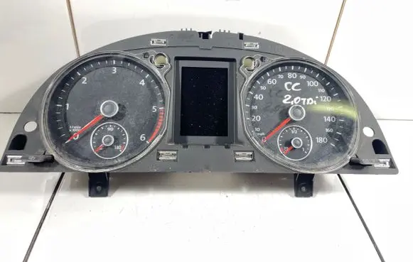 Volkswagen PASSAT CC Speedometer (instrument cluster) 3C8920970A 02092008