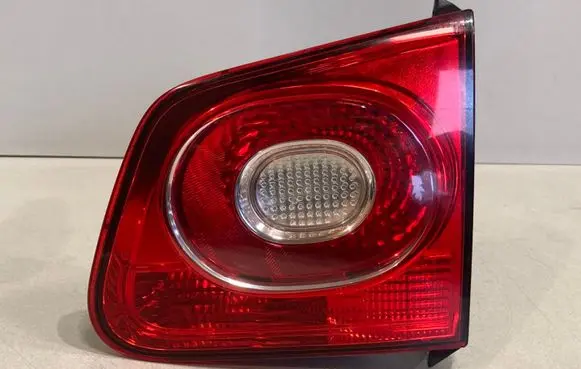 Volkswagen Tiguan Tailgate rear/tail lights 5N0945094C