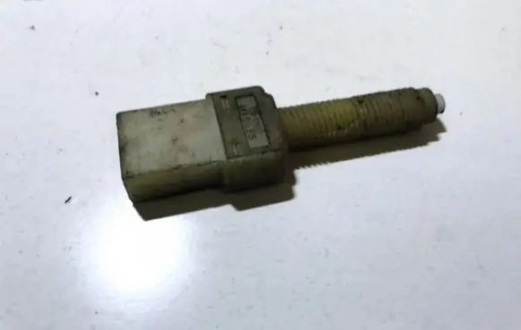 Audi A8 S8 D2 4D Brake pedal sensor switch 443945515
