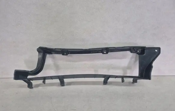 Suzuki Swift III Intercooler air channel guide 7243368R0