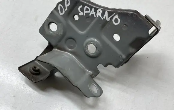 Renault Megane III Fender mounting bracket 6256002L