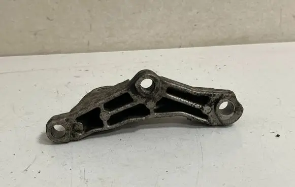 BMW 7 F01 F02 F03 F04 Engine mounting bracket 7810698 AC46000 1610103