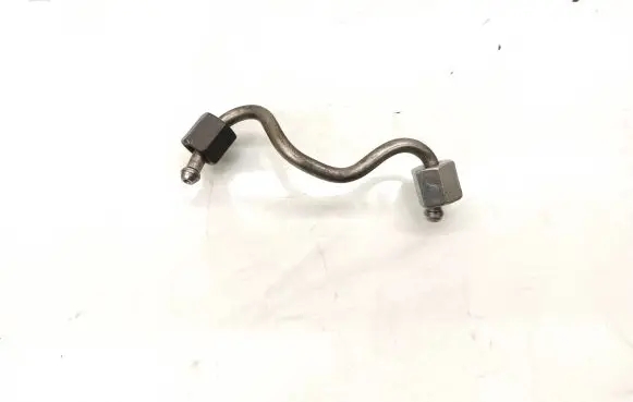 Hyundai Santa Fe Fuel injector supply line/pipe 