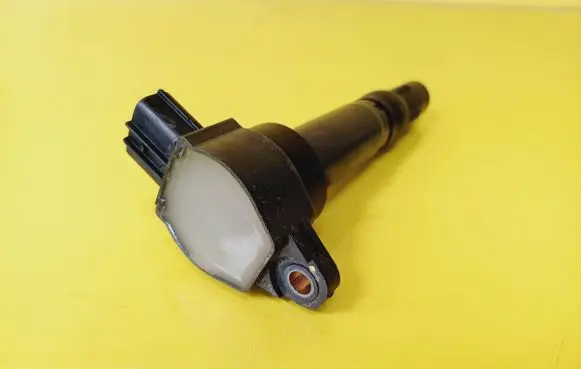 Mitsubishi Colt High voltage ignition coil MN195616