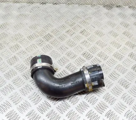 Volvo V60 Intercooler hose/pipe 31338572