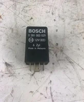 Audi Q5 SQ5 Glow plug pre-heat relay 0281003029