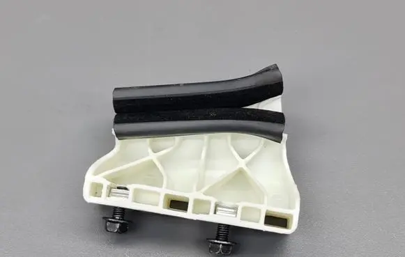 Citroen C3 Front door windshield rail 9682973180