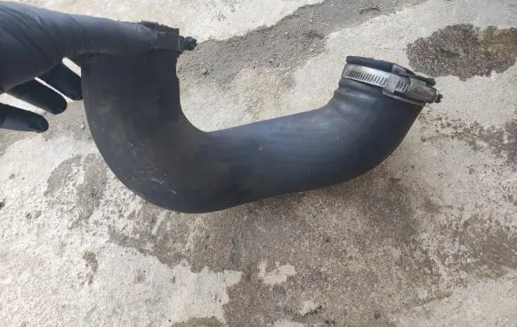 Audi Q7 4L Intercooler hose/pipe 7L06443972
