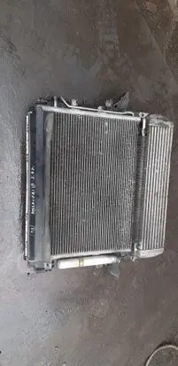 Land Rover Discovery 3 - LR3 Radiator set 7H228T000BA