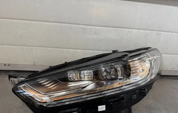 Ford Mondeo MK V Headlight/headlamp ES7313D155AH 89911919