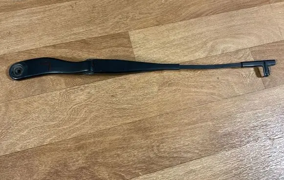 Volvo V50 Front wiper blade arm 30698249