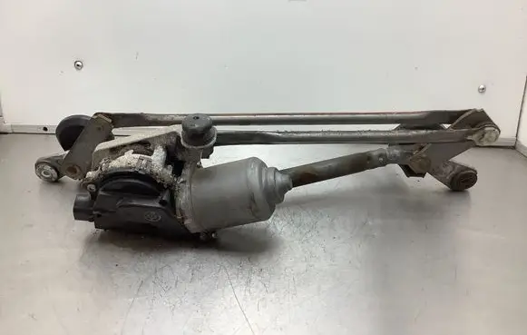 Toyota Yaris Front wiper linkage and motor 851100D080