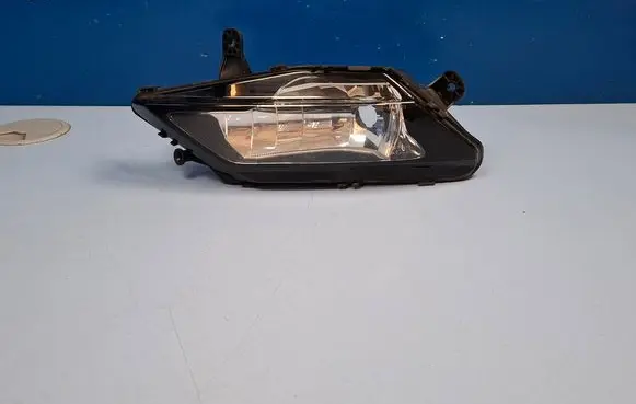 Opel Insignia B Front fog light 13460223 662588537