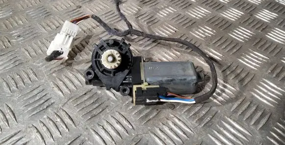 Mercedes-Benz CLK A209 C209 Seat belt adjustment motor 0390201968