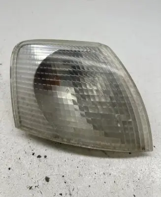 Volkswagen PASSAT B5 Front indicator light 3B0953050C