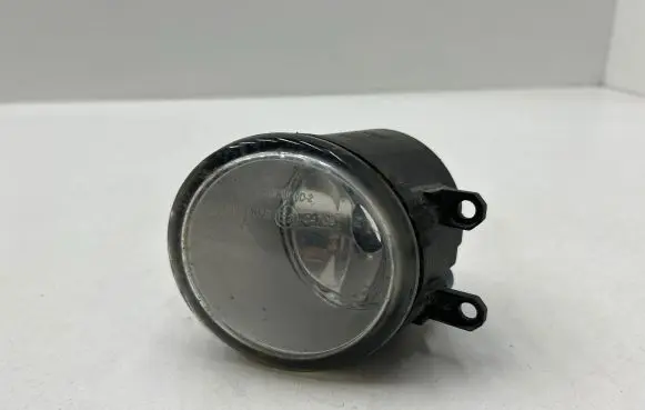 Toyota RAV 4 (XA30) Front fog light 8122000040