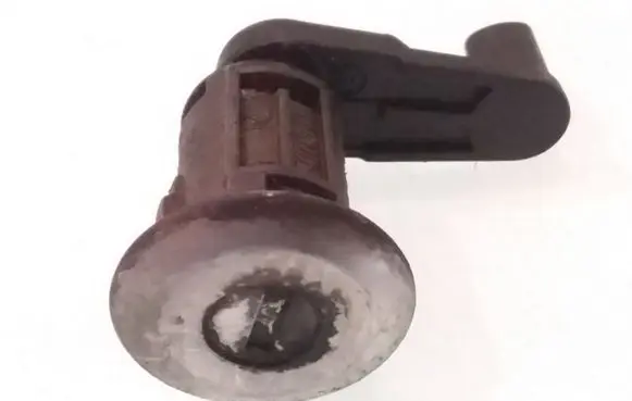 Renault Scenic I Front door lock (next to the handle) 500375
