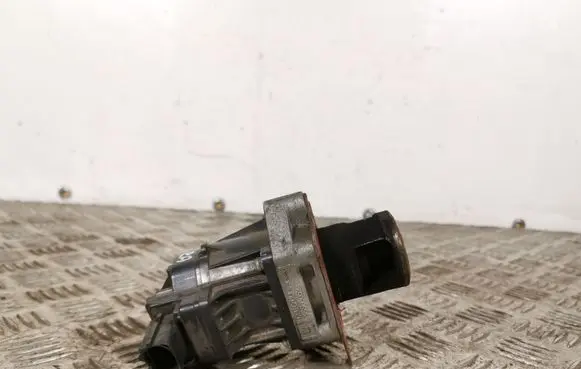 Opel Zafira C EGR valve 55566052