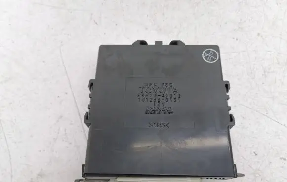 Toyota Prius (XW20) Power management control unit 8967047010