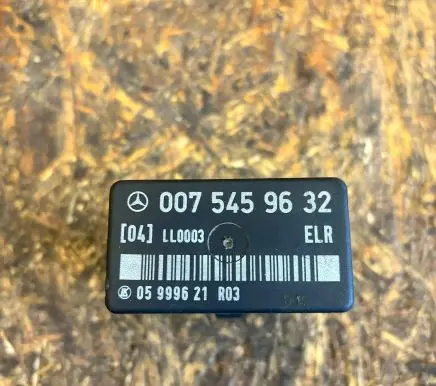 Mercedes-Benz E W124 Other relay 0075459632 05999621