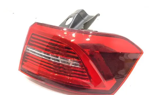 Volkswagen PASSAT B8 Rear/tail lights 3G9945208J