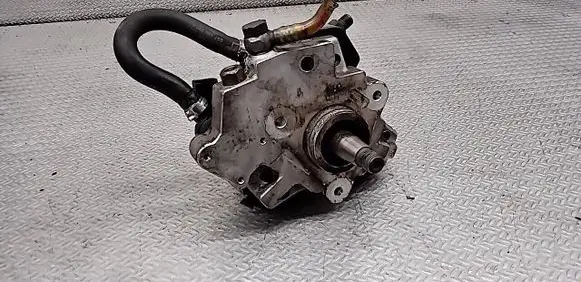 Audi A8 S8 D3 4E Fuel injection high pressure pump 0445010082 057130755G
