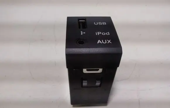 Hyundai Santa Fe USB control unit 961202B000