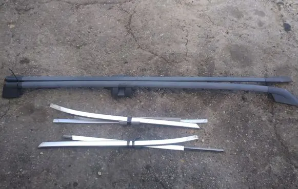 Volvo XC70 Roof bar rail