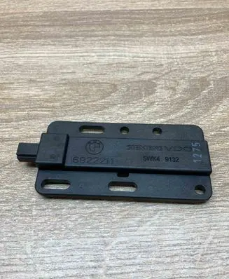 BMW X6 E71 Keyless system antenna 6922211 5WK49132