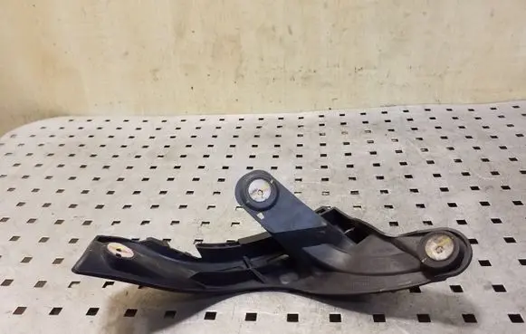 Opel Astra H Rear bumper mounting bracket 13143107 331883181