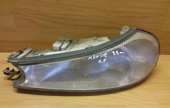 Ford Mondeo MK II Headlight/headlamp 1305235440