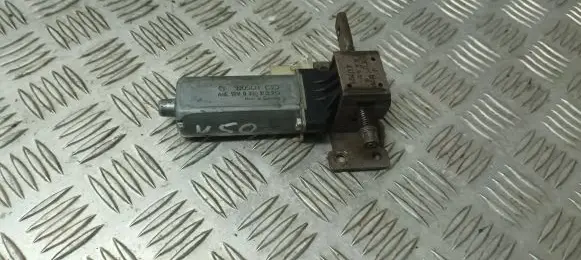 Volvo V50 Seat adjustment motor 905416102