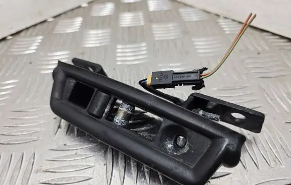 Audi TT Mk1 Convertible roof lock/latch 8N7871444